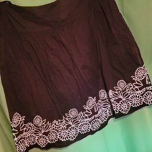 The Avenue, size 22, Flirty skirt